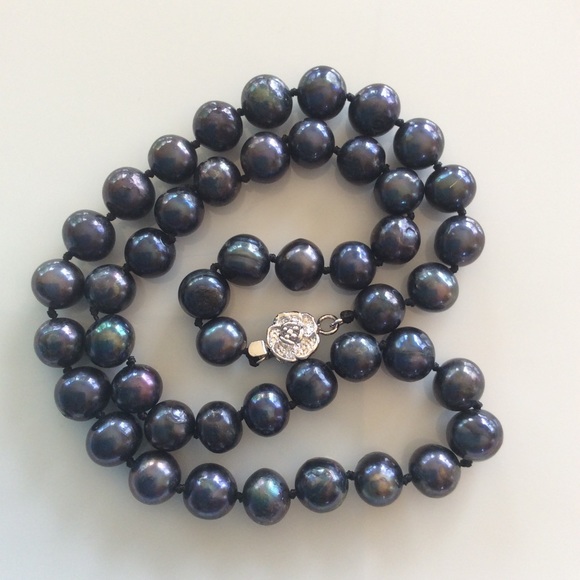 Sterling Silver Black iridescence Pearl Necklace 925